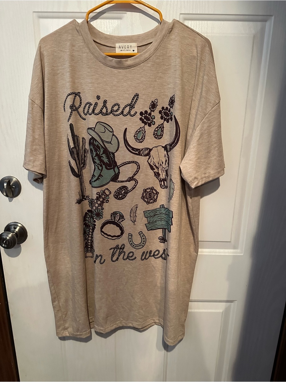 Avery Beige 'Raised in the West' Graphic Short Sleeve Tee